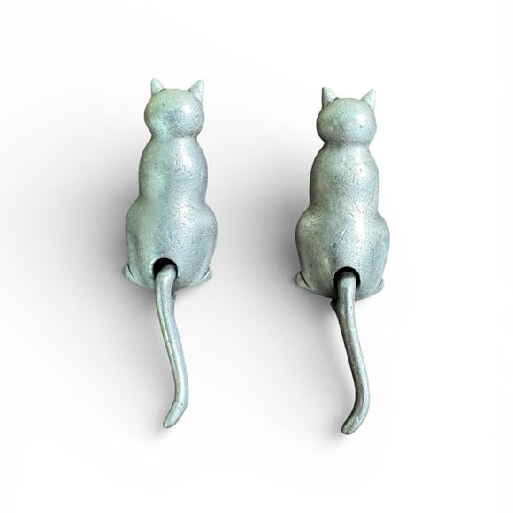 JJ Jonette Jewelry - JJ Jonette Pewter Cat Earrings with Articulated Tail Post Back Vintage 80’s